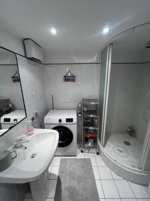 Appartement Foresta - Grand Proche Du Port De *